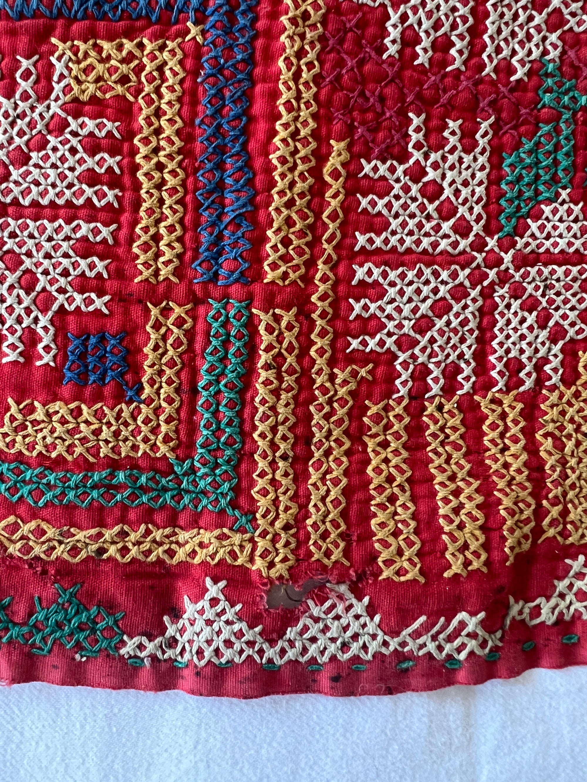 Vintage Galicha Bengali Throw - Red and Green