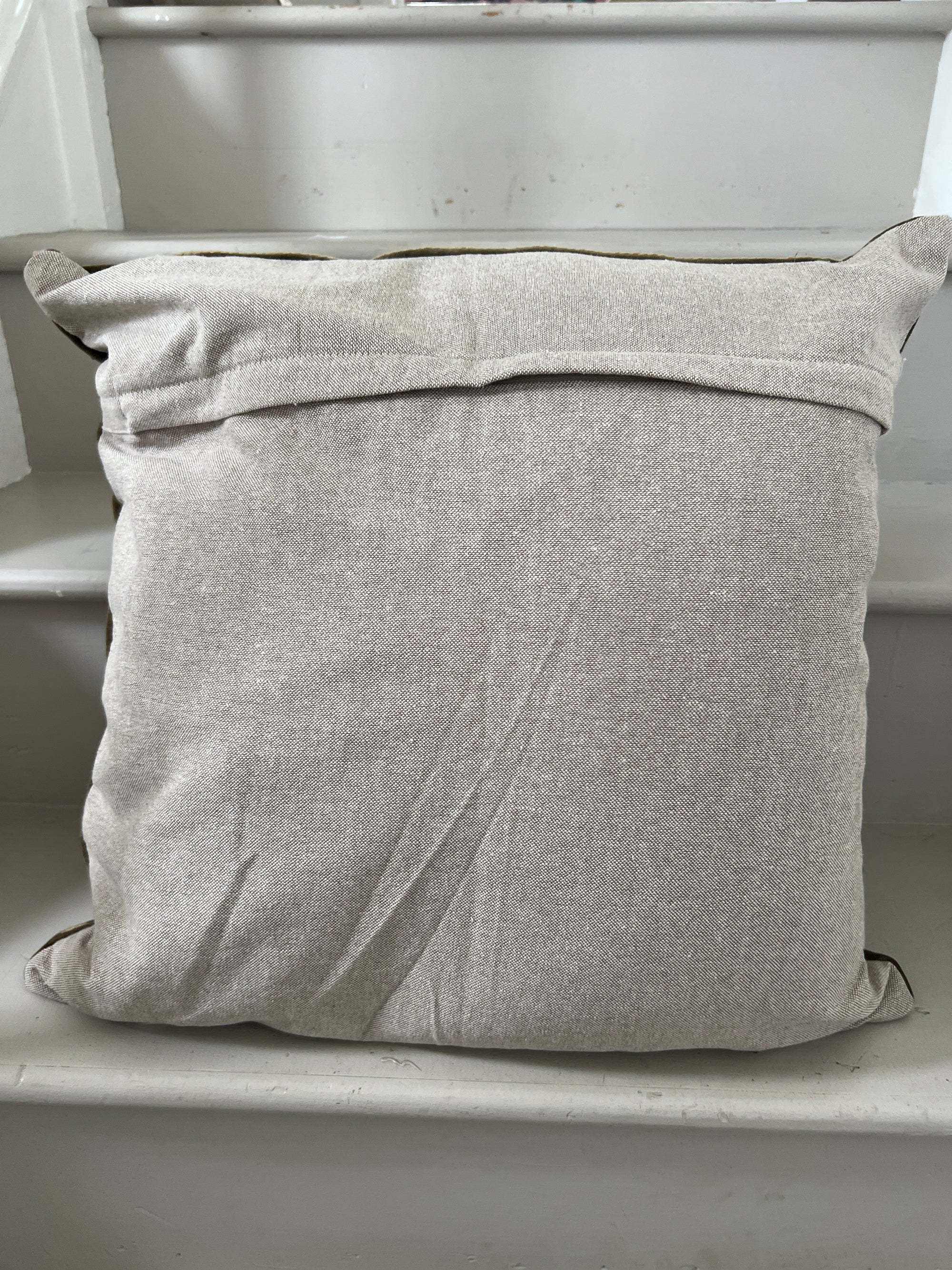 Circular Sozani Embroidered Cushion Cover